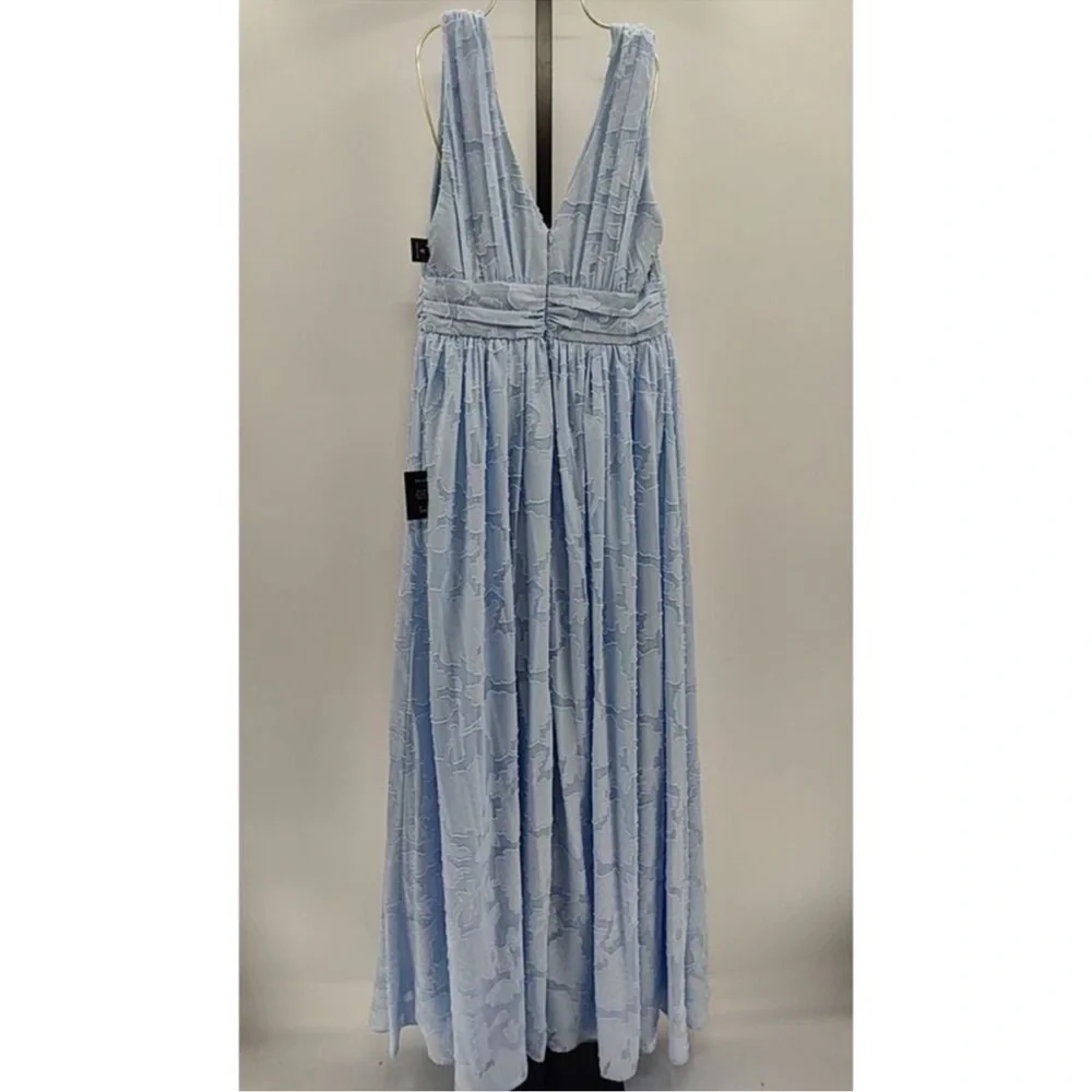 Elegant Light Blue V-Neck Maxi Dress with High Slit - Picture 5 of 6